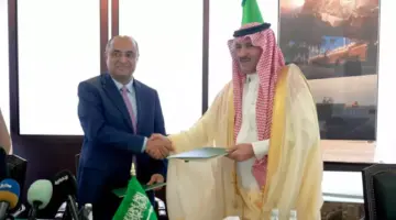 السعودية تخصص 368 مليون دولار لدعم رواتب الموظفين وقطاع الكهرباء في اليمن